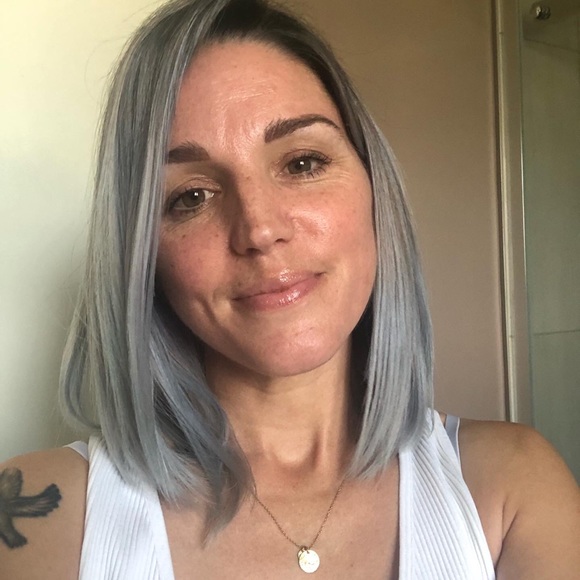 Meet your Posher, Rebekka - Picture 1 of 1